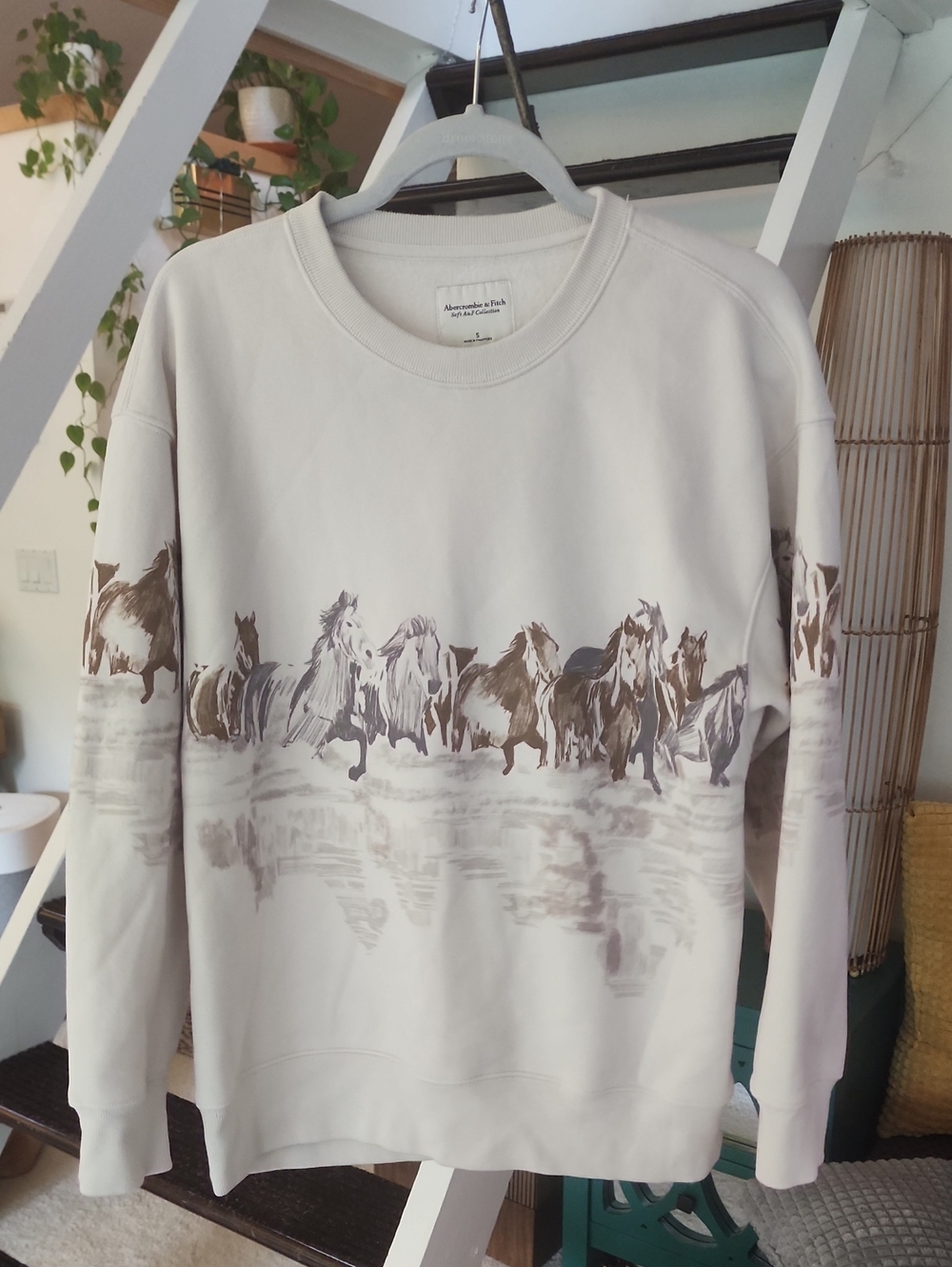 Abercrombie & Fitch Cream Crewneck Sweater with Brown Horse Motif